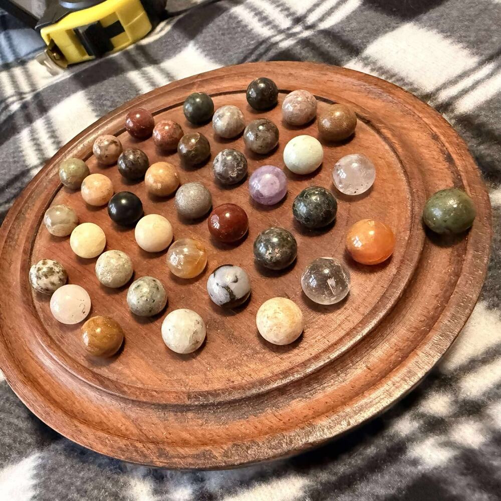VTG Solitaire Board Game Set Semi-Precious Gemstone Stone Marbles Kenya Wood - Picture 4 of 8